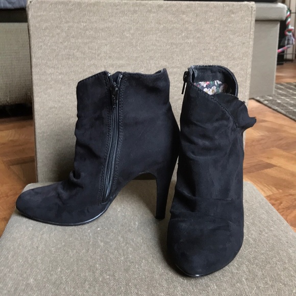R2 heeled booties - Picture 2 of 4